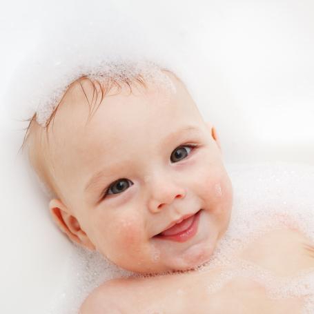 Comment Donner Bain Bébé ? A Quelle Heure Et Température ?